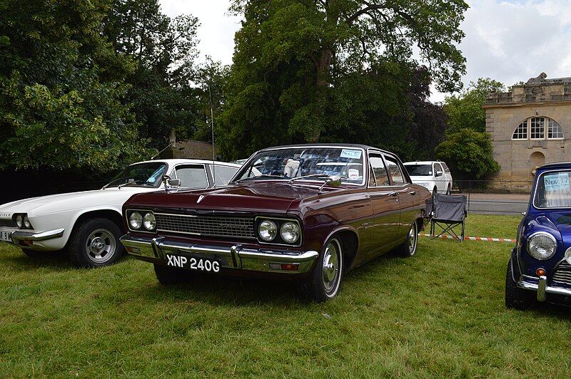 File:Newby Hall Historic Vehicle Rally 2014 (14966568166).jpg