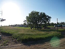 Melihat dari Utara Lemmon dari tepat di seberang rel kereta api dari Lemmon, South Dakota