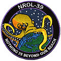 NRO-Missions­patch aus dem Jahr 2013 mit dem Slogan: Nothing is beyond our reach