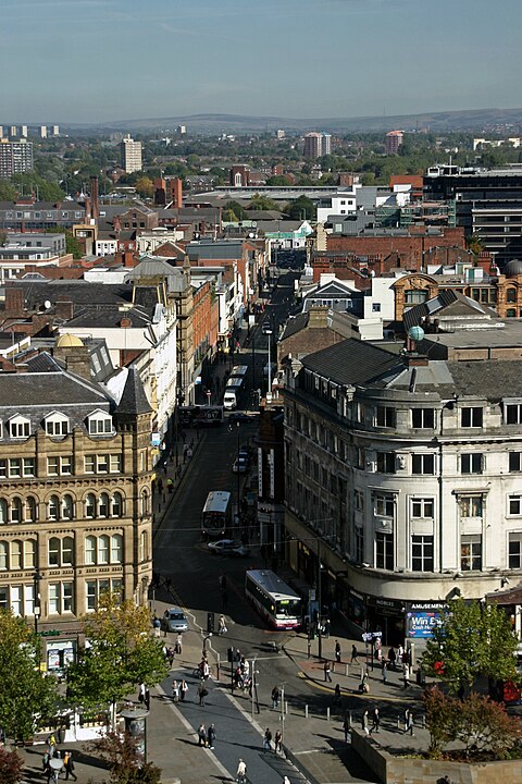 Олдем. Northern Quarter Manchester. Пикадилли-стрит Манчестер. Северный квартал Манчестер. Олдхэм город.