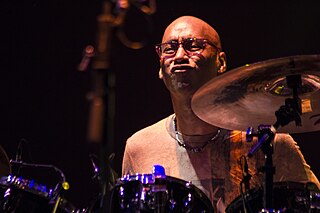 <span class="mw-page-title-main">Omar Hakim</span> American drummer, arranger and composer