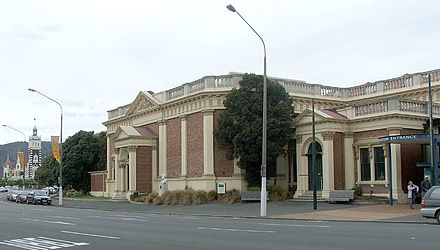 Toitū Otago Settlers Museum, with Railway Station (left background)