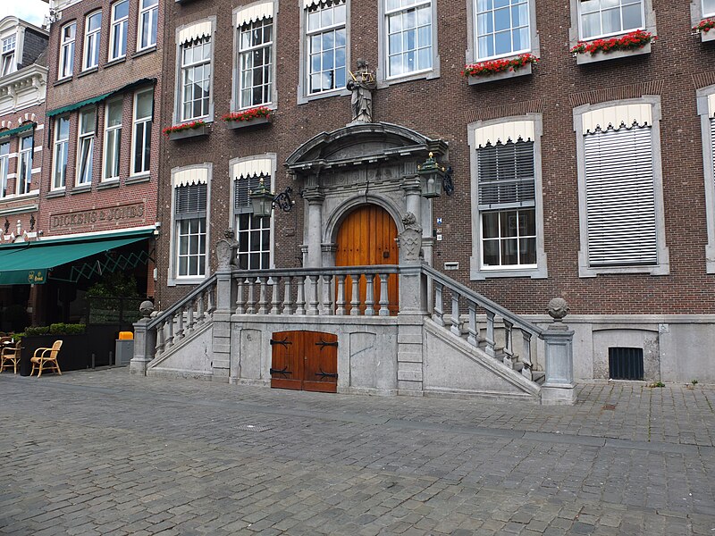 File:Oude stadhuis (Breda) DSCF8656.JPG