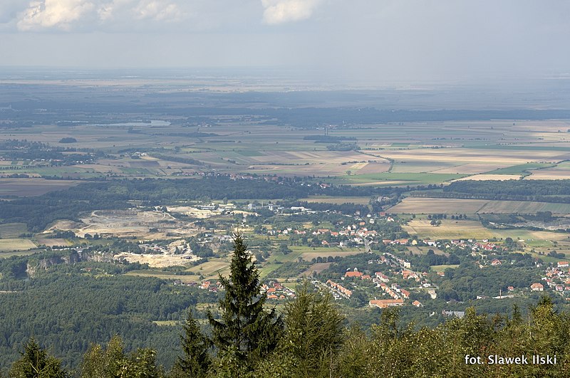 File:Panorama z wieży widokowej na Ślęży - panoramio.jpg