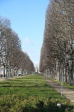 Paříž 75008 Promenade du cours de la Reine 20160306 (01) .jpg