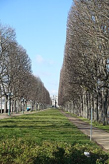 Paris 75008 Promenade du cours de la Reine 20160306 (01).jpg