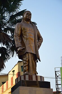 Pasumpon Ukkirapandi Muthuramalinga Thevar Statue - Kolkato 2013-03-03 5135.jpg