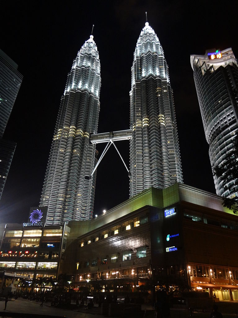 File:Petronas Twin Towers, Kuala Lumpur.jpg - Wikimedia 