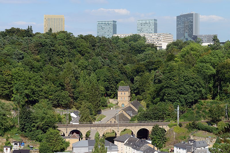 File:Pfaffenthal Viaduc Trois-Glands Kirchberg.jpg