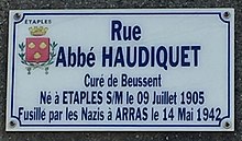 Foto des Straßenschildes in der Stadt Étaples - rue Abbé Haudiquet.jpg