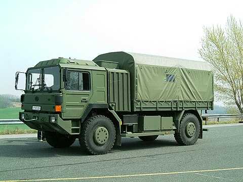 Rába H-14 military car
