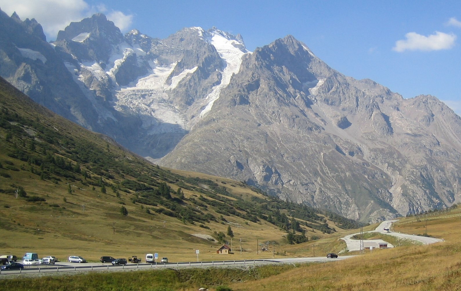 Des alpes. Верхние Альпы Франция. Верхние Альпы Буш дю Дон. Западные Альпы. Альпы Франция фото.