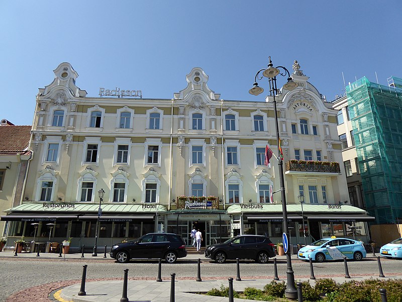 File:Radisson Blu Astorija Hotel, Vilnius.jpg