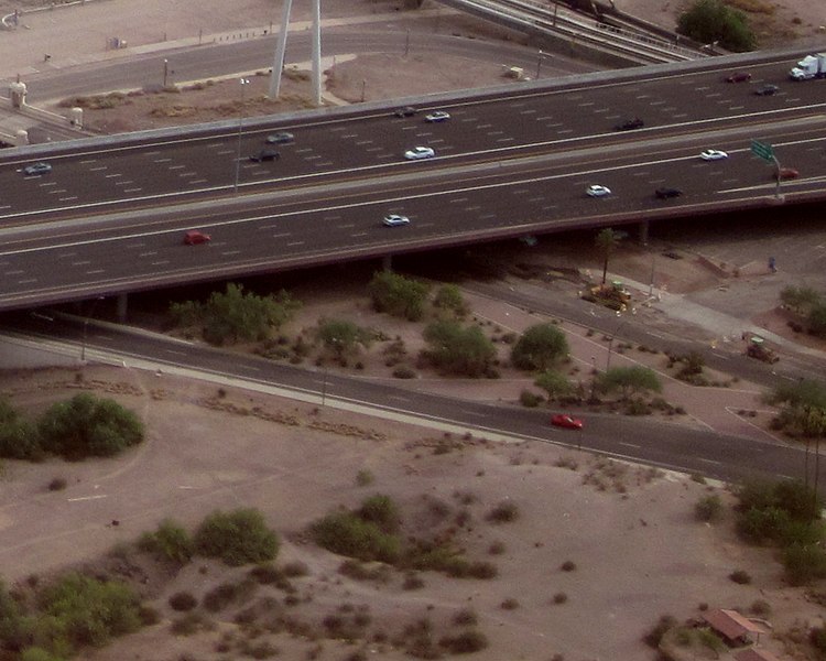 File:Red Mountain Freeway over Mill Avenue - 2010-08-06.jpg