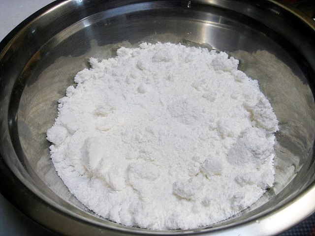 Wet-milled rice flour