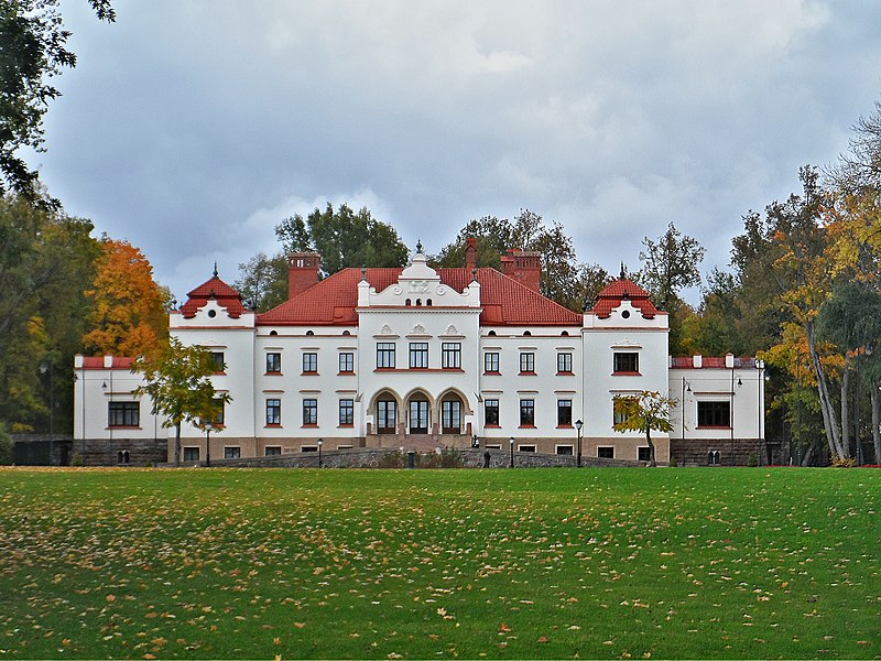 File:Rokiskio dvaras - panoramio.jpg