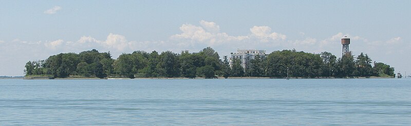 File:Sacca Sessola from the boat.jpg