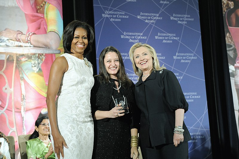 File:Safak Pavey with Hillary Rodham Clinton and Michelle Obama at 2012 IWOC Award.jpg