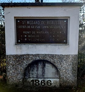 Borne de Saint-Médard-de-Beausse