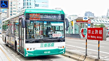 San Chung Bus KKB-1805 and Minquan West Road Station 20211106.jpg