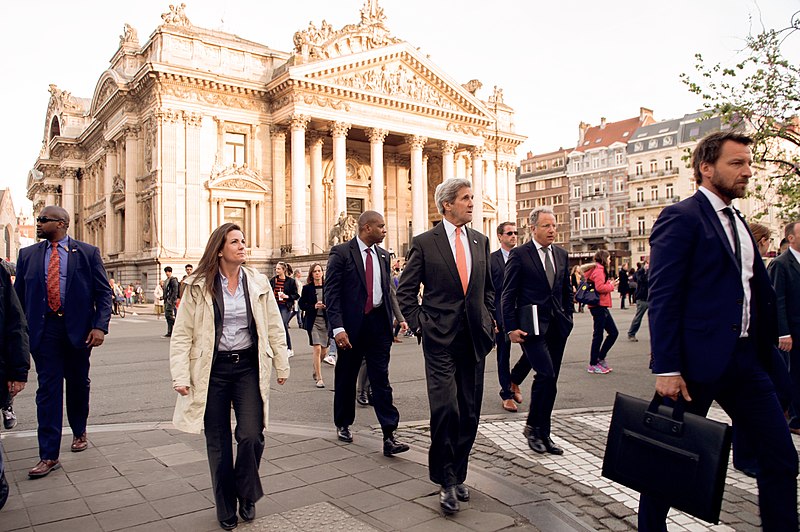 File:Secretary Kerry Takes a Walk through the Streets of Brussels after Attending a Two-Day NATO Ministerial Meeting (26548084164).jpg