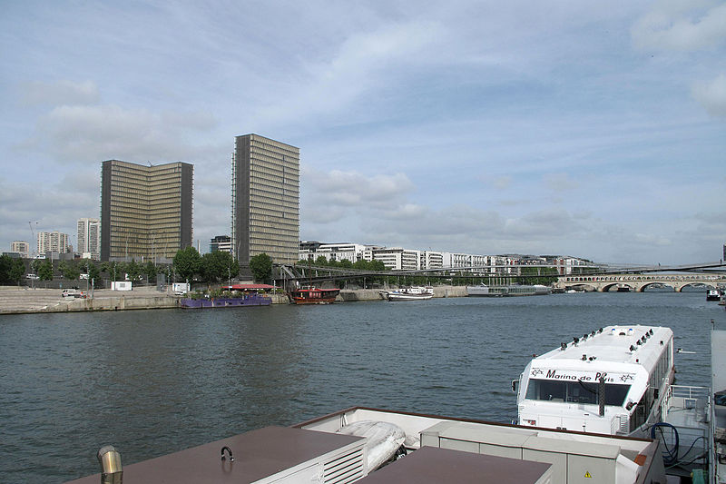 File:Seine east of Paris, 24 May 2011.jpg