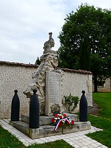 Fichier:Souffrignac_monument_aux_morts.JPG