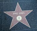 Spike Jones'ın Hollywood Bulvarı'ndaki yıldızı. (2007)