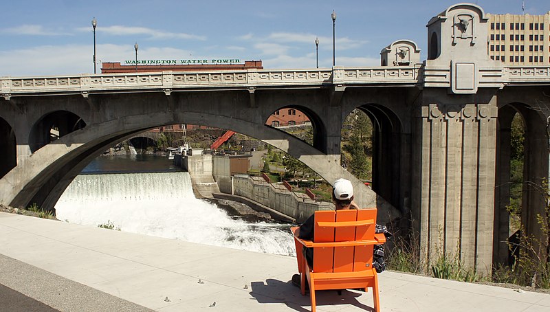 File:Spokane Riverwalk (18603148963).jpg