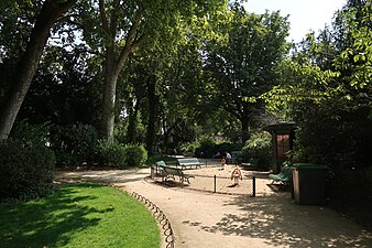 Square d'Ajaccio, Paris 7th 15.jpg