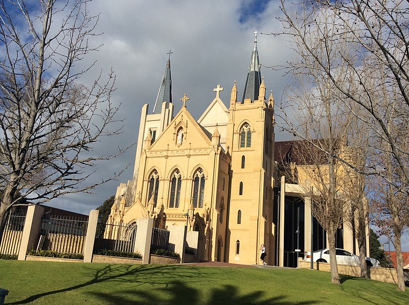 File:St Mary's Roman Catholic Cathedral (South West face).jpg