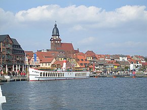 Stadthafen Waren (Müritz).jpg