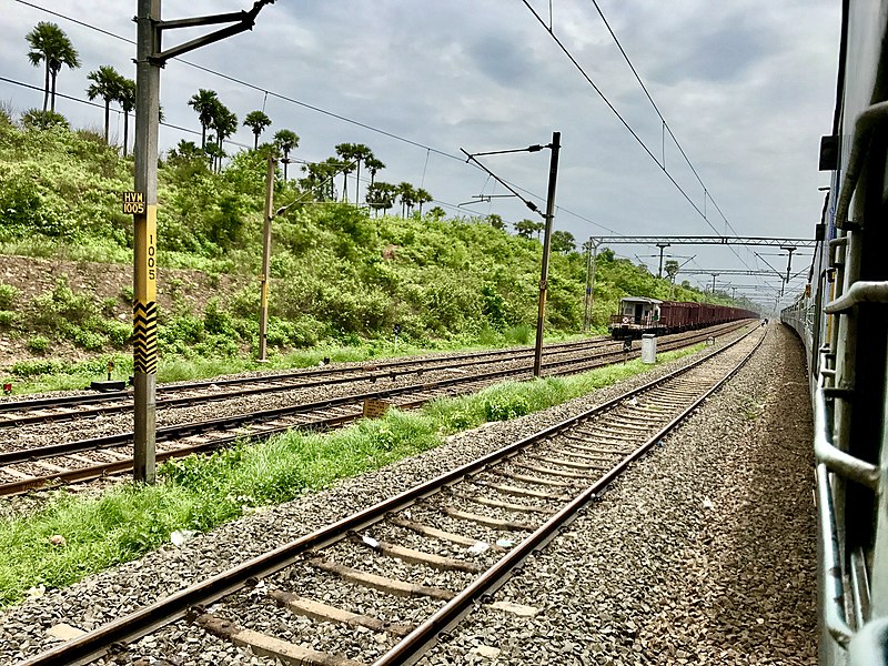 File:Tail of Freight train near Hamsavaram railway station.jpg