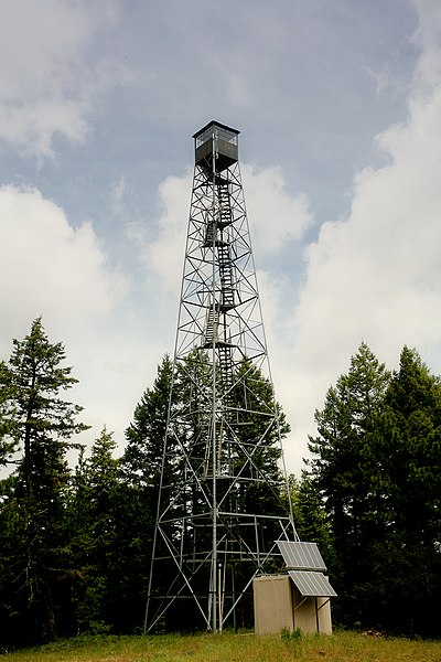 File:Tamarack Lookout Tower, Umatilla National Forest (34535727905).jpg