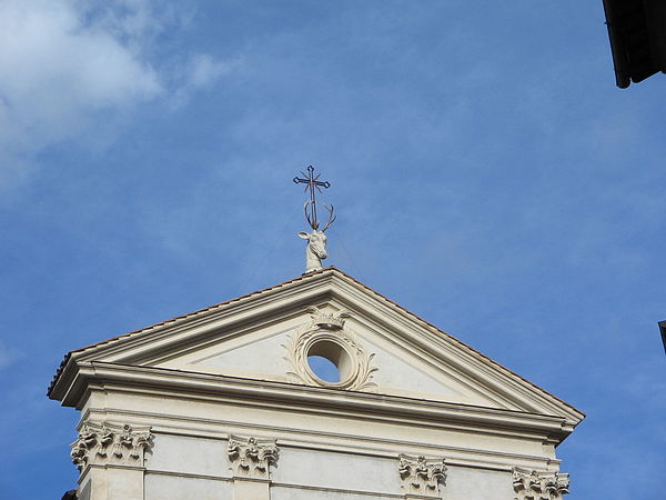 The head of the deer on the top of the church of Sant'Eustachio