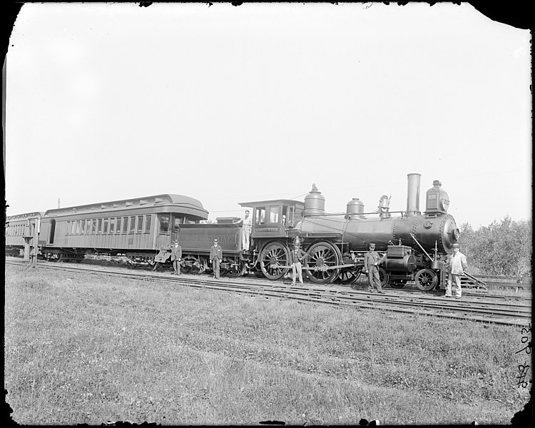 File:Train at Middleton station, circa 1891.jpg