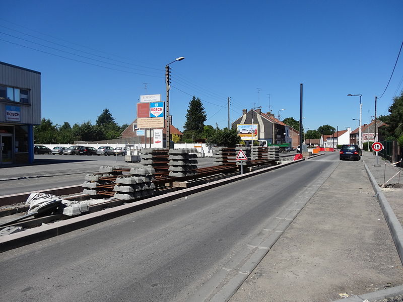 File:Travaux de la branche vers Vieux-Condé de la ligne B du tramway de Valenciennes en août 2013 (110).JPG