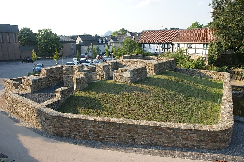 File:Untere Burg Rheinbreitbach 2.jpg