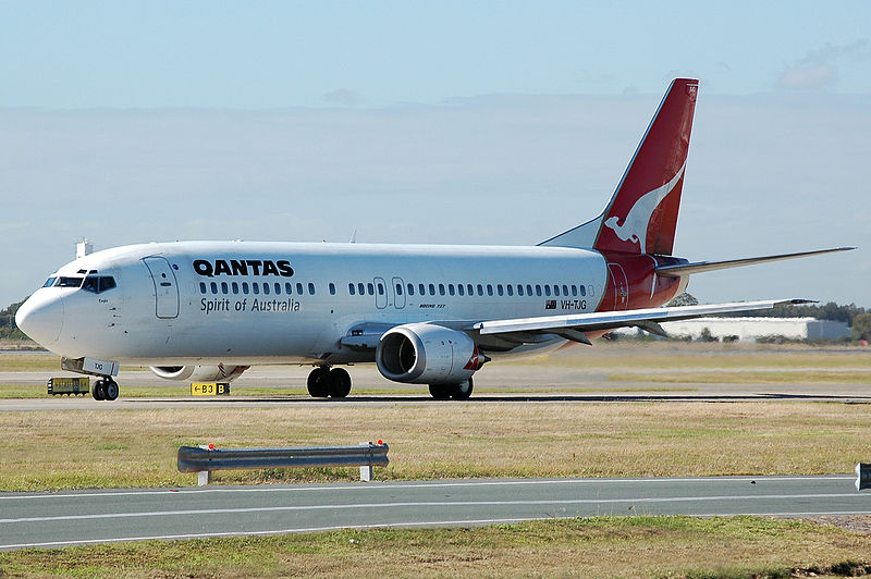 File:VH-TJG 'Eagle' Boeing 737-476 Qantas (9046314954).jpg