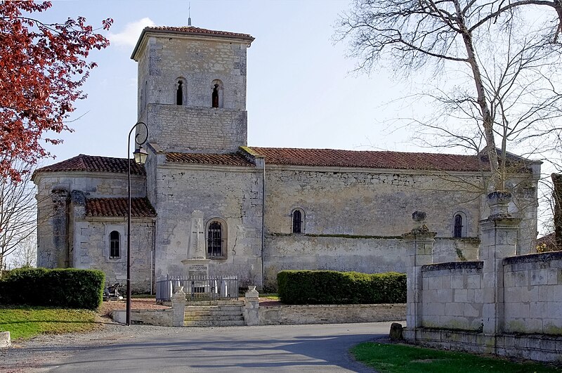 File:Vendoire 24 Église vue N-NE 2012.jpg