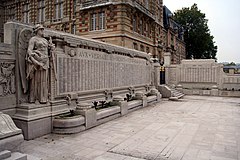 Le monument aux morts, 1924.