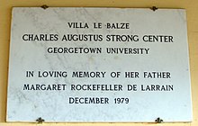 Marble plaque commemorating its academic purpose Villa le balze, terrazza, targa georgetown university.JPG