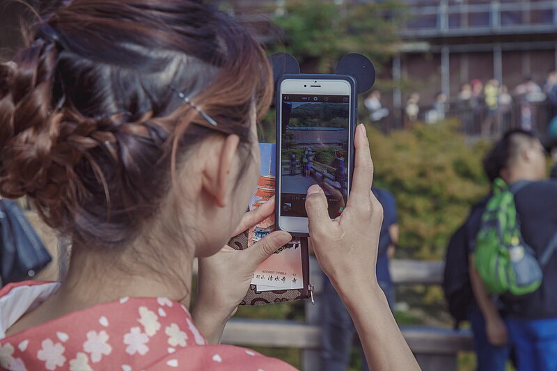 File:Visiting Kiyomizu-dera Temple, Kyoto (23929200002).jpg