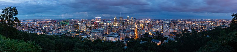 File:Vista de Montreal desde el Monte Royal, Canadá, 2017-08-12, DD 75-92 HDR PAN.jpg