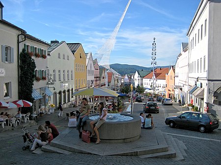 Waldkirchen Marktplatz 1.jpg