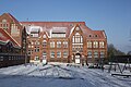 Waldschule mit Turnhalle