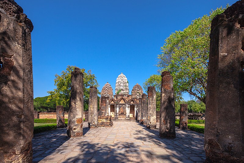 File:Wat Sri Sawai - Day.jpg