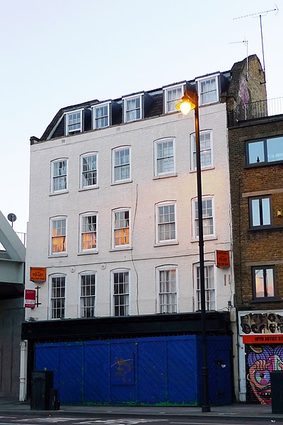 File:White Swan, Shoreditch, E1 (7419713020).jpg