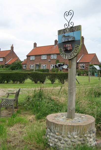 How to get to Wickmere with public transport- About the place