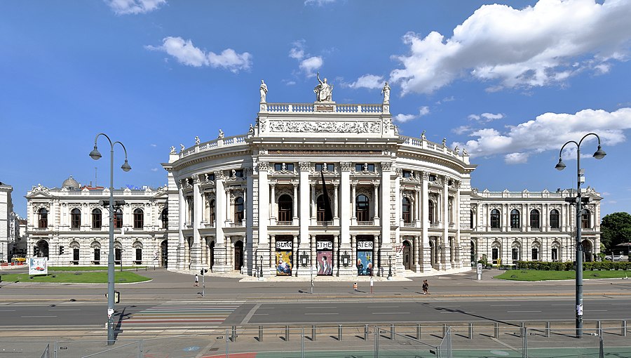 城堡劇院，世界上最重要的德語劇院之一。